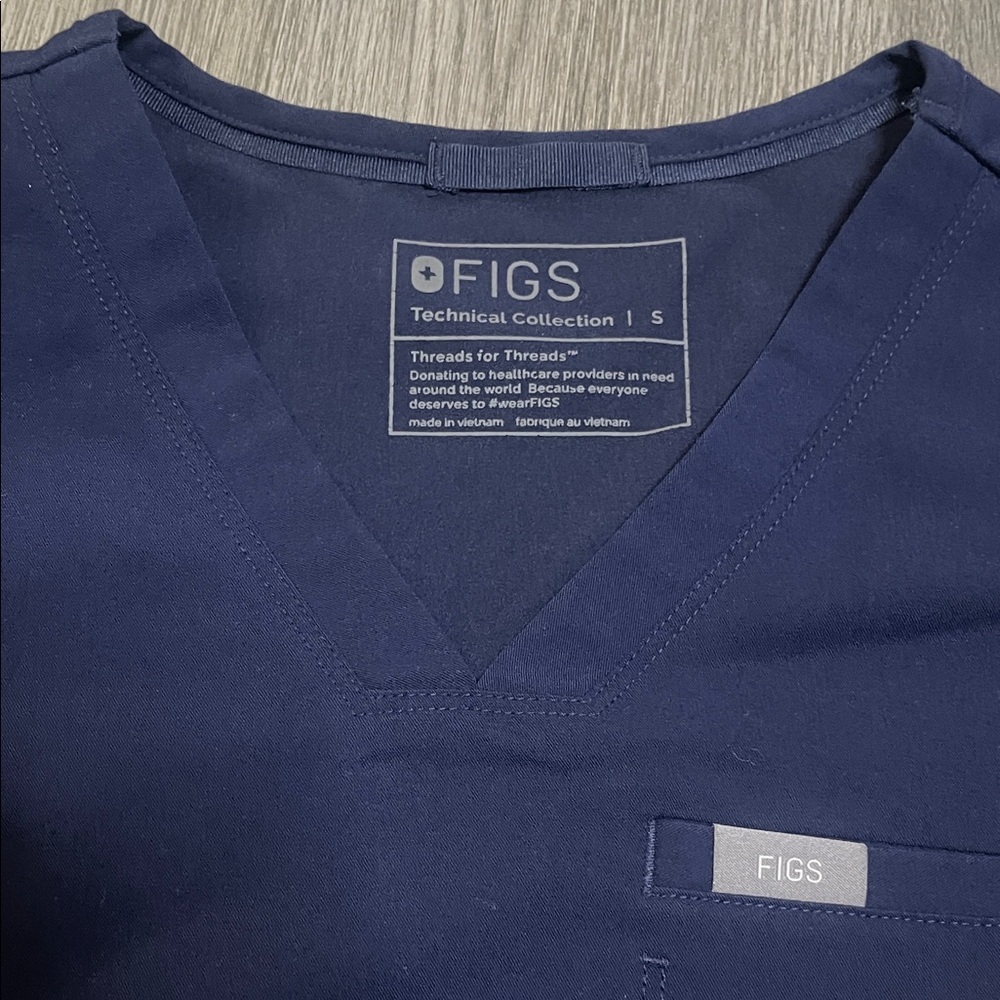 Figs Women's Dark Blue Short Sleeve Top Maternity Scrub - Picture 2 of 3